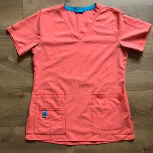 Carhartt women’s scrub tops size small